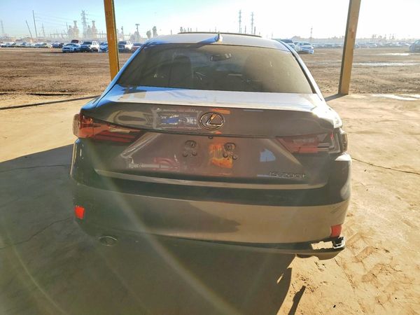 2016 LEXUS IS 200t