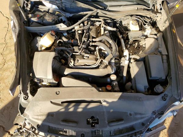2016 LEXUS IS 200t