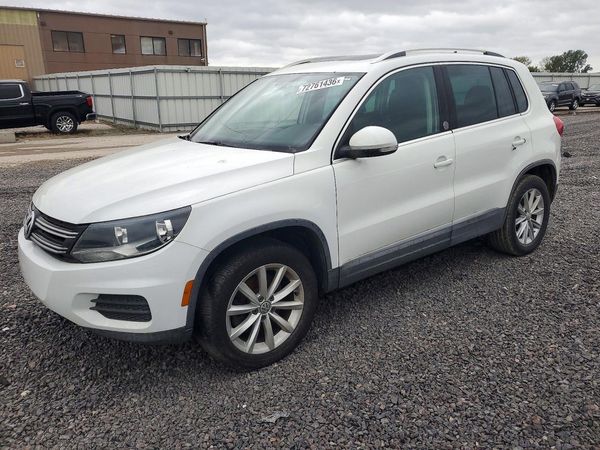 2017 VOLKSWAGEN TIGUAN — DSFA — Front 3/4