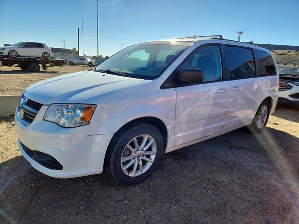 2016 DODGE GRAND CARAVAN — DSFA — Front 3/4