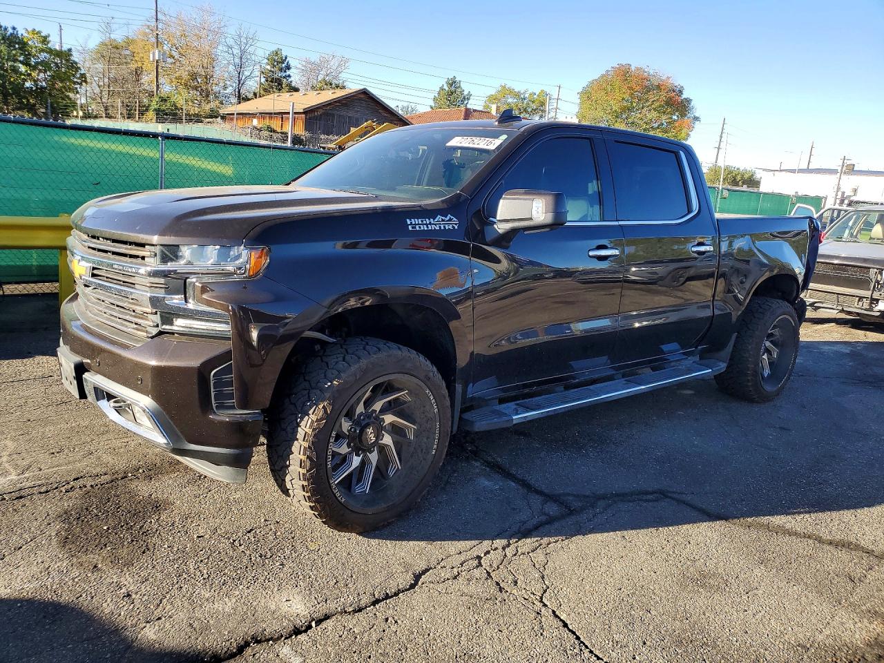 2019 CHEVROLET SILVERADO High Country — Front 3/4