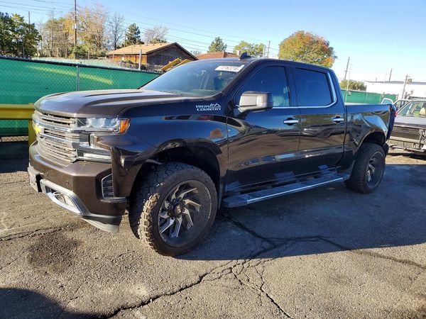 2019 CHEVROLET SILVERADO High Country — Front 3/4