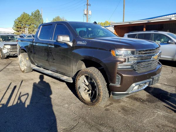 2019 CHEVROLET SILVERADO High Country — Passenger 3/4