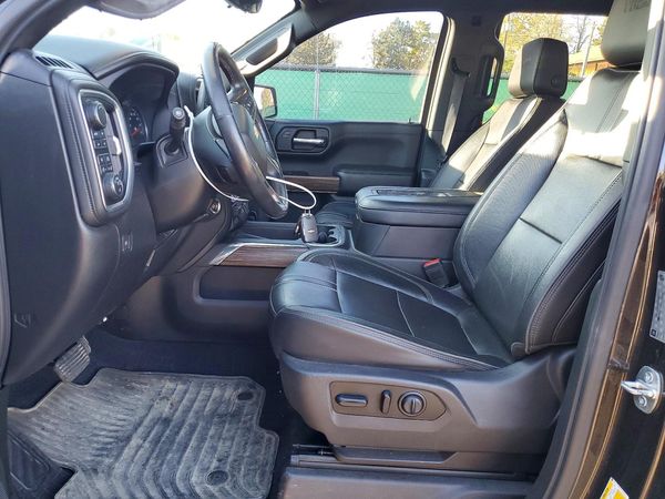 2019 CHEVROLET SILVERADO High Country — DENT