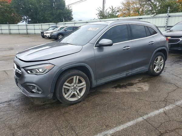 2021 MERCEDES-BENZ GLA — DSFA — Front 3/4