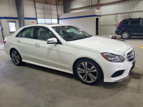 2014 MERCEDES-BENZ E-CLASS E350 — Passenger 3/4
