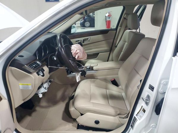2014 MERCEDES-BENZ E-CLASS E350 — DENT