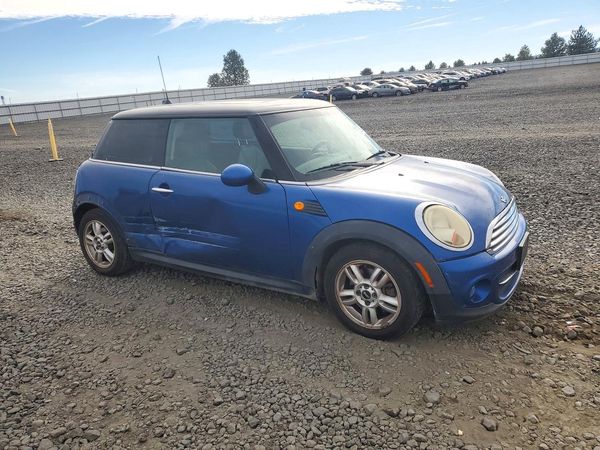2012 MINI COOPER — Passenger 3/4
