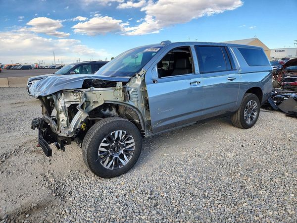 2025 CHEVROLET SUBURBAN Z71 — Front 3/4