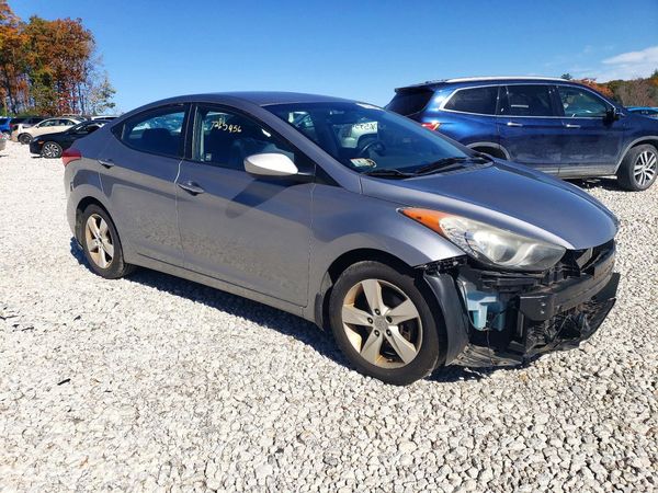 2013 HYUNDAI ELANTRA — Passenger 3/4