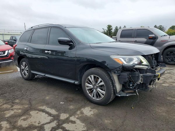 2018 NISSAN PATHFINDER — Passenger 3/4