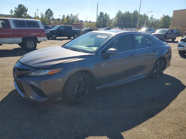 2019 TOYOTA CAMRY XSE — Front 3/4