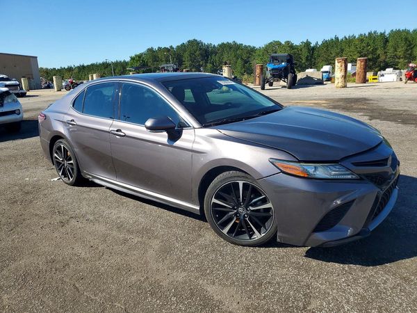 2019 TOYOTA CAMRY XSE — Passenger 3/4