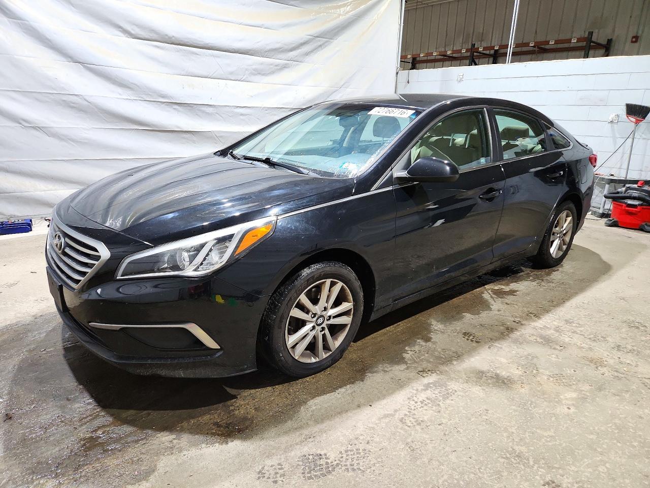 2017 HYUNDAI SONATA SE, Eco — Front 3/4