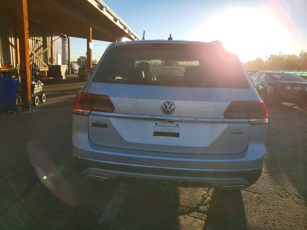 2018 VOLKSWAGEN ATLAS 4Motion SEL Premium — DIRR