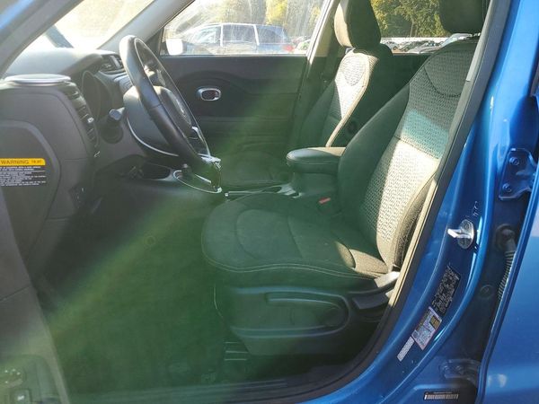 2016 KIA SOUL Exclaim — DENT