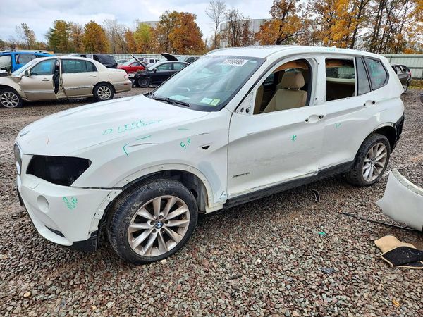 2014 BMW X3 xDrive28i — Front 3/4