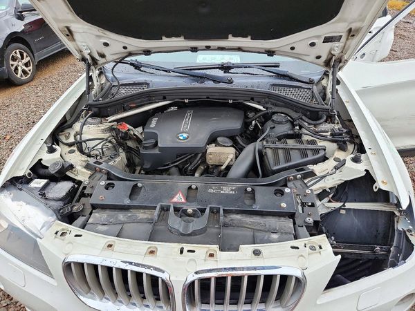 2014 BMW X3 xDrive28i — Engine bay