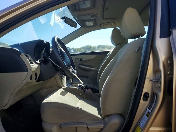 2012 TOYOTA COROLLA — DENT
