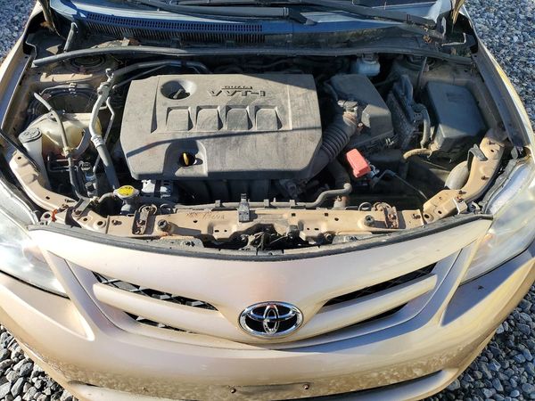 2012 TOYOTA COROLLA — Engine bay