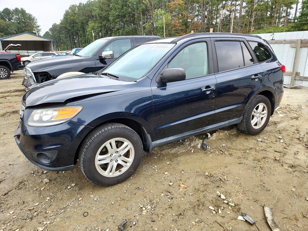 2012 HYUNDAI SANTA FE GL(Middle-low ) — Front 3/4