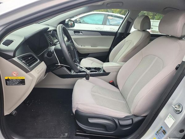 2015 HYUNDAI SONATA SE, ECO — DENT
