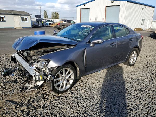 2013 LEXUS IS 250 — Front 3/4