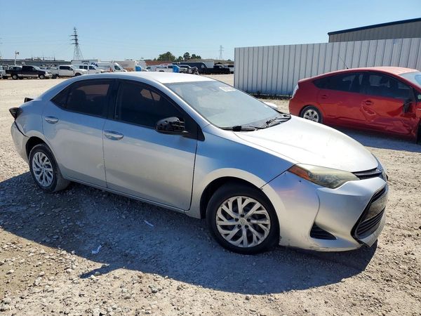 2017 TOYOTA COROLLA — Passenger 3/4