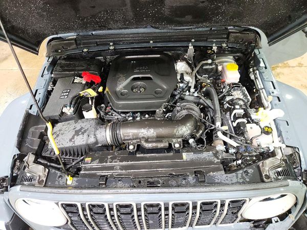 2026 JEEP WRANGLER Sahara — Engine bay