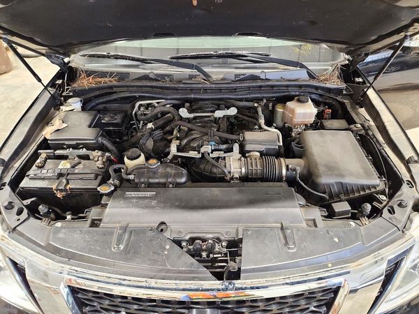 2018 NISSAN ARMADA — Engine bay