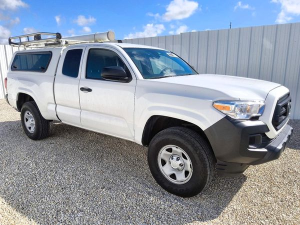 2023 TOYOTA TACOMA SR5 — Passenger 3/4