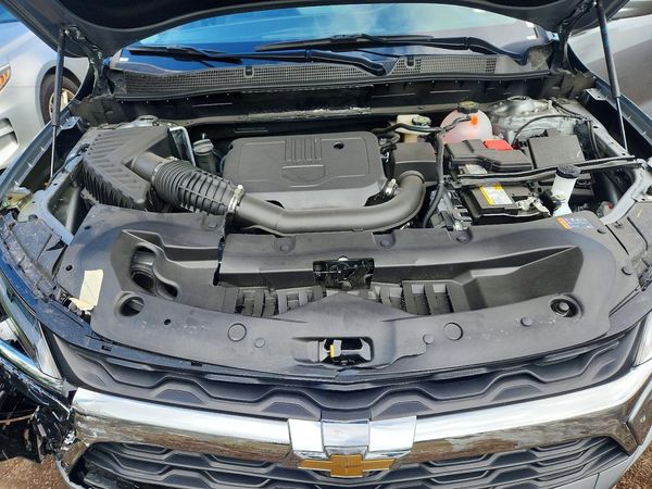 2026 CHEVROLET BLAZER 2LT — Engine bay