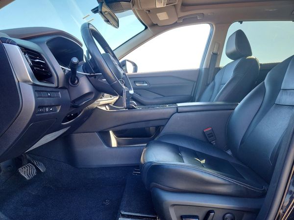 2023 NISSAN ROGUE SL — DENT