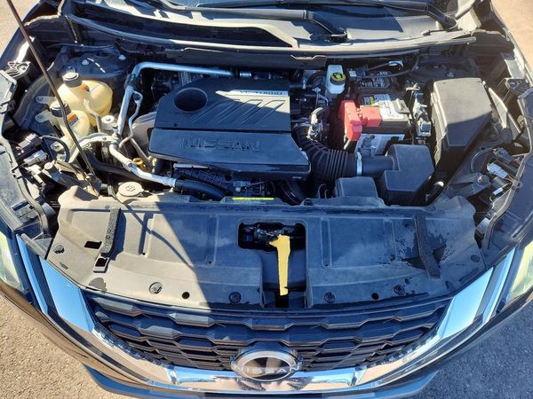 2023 NISSAN ROGUE SL — Engine bay