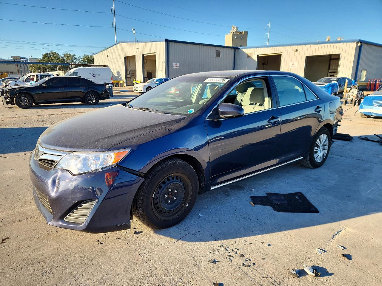 2014 TOYOTA CAMRY — Front 3/4