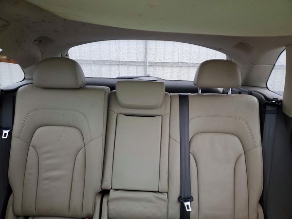 2012 AUDI Q5 Premium Plus