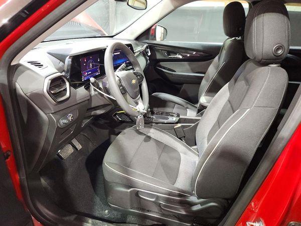 2026 CHEVROLET TRAILBLAZE LT — DENT