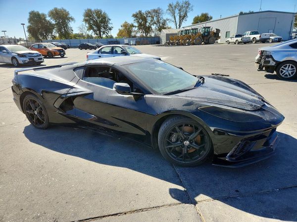 2021 CHEVROLET CORVETTE Preferred 2LT — Passenger 3/4
