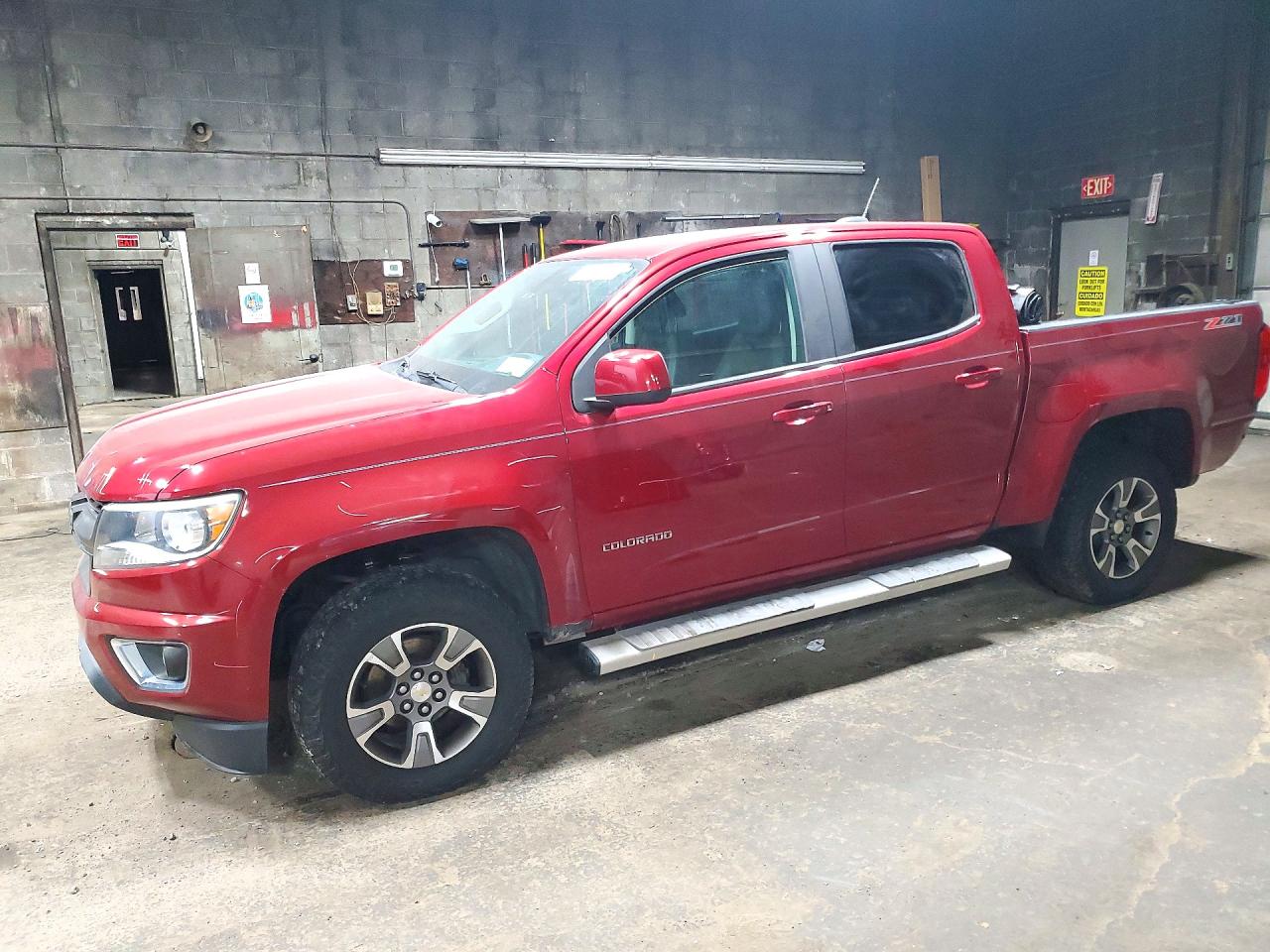 2017 CHEVROLET COLORADO Z71 — Front 3/4