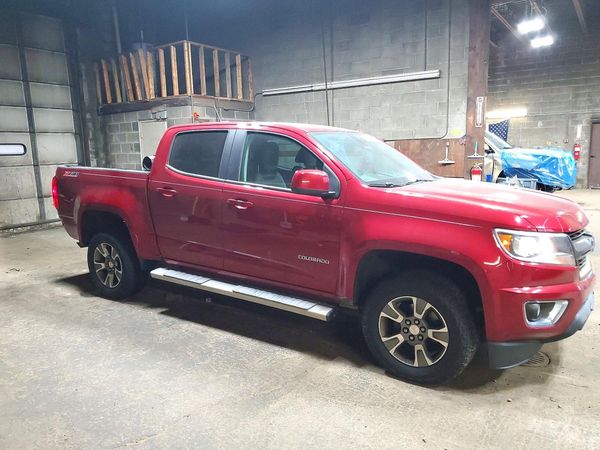 2017 CHEVROLET COLORADO Z71 — Passenger 3/4
