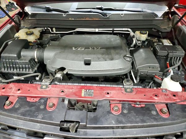 2017 CHEVROLET COLORADO Z71 — Engine bay