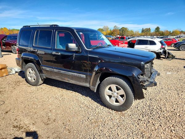 2012 JEEP LIBERTY Sport — Passenger 3/4
