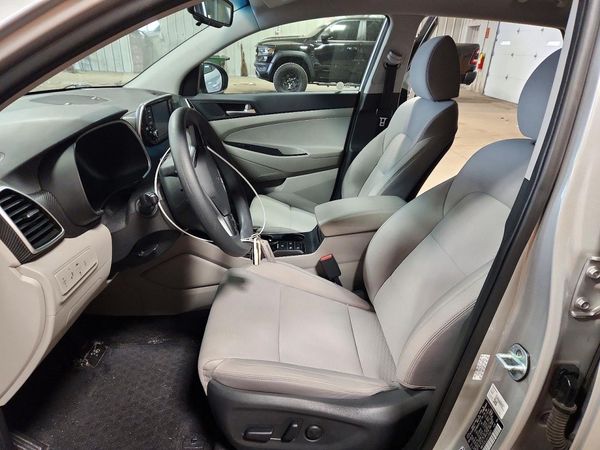 2020 HYUNDAI TUCSON — DENT