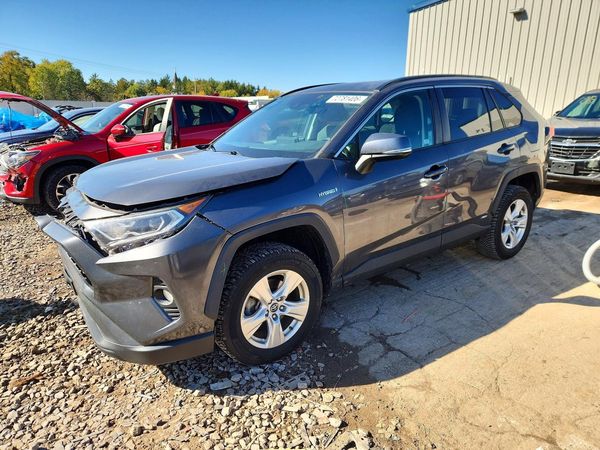 2019 TOYOTA RAV4 — DSFA — Front 3/4
