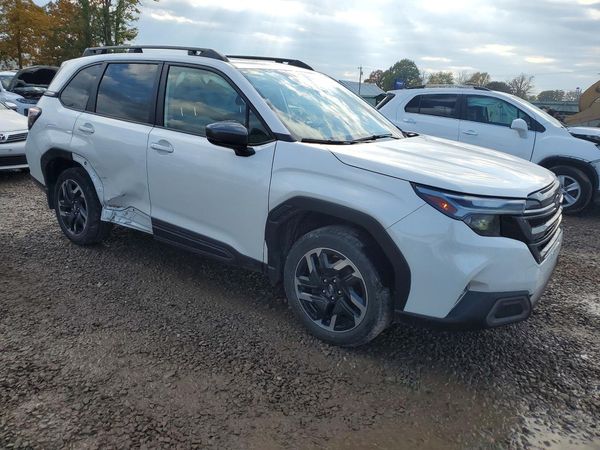 2025 SUBARU FORESTER Limited — Passenger 3/4