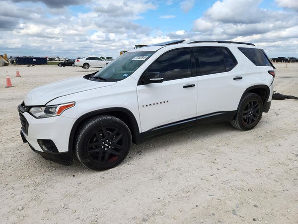 2019 CHEVROLET TRAVERSE Premier — Front 3/4