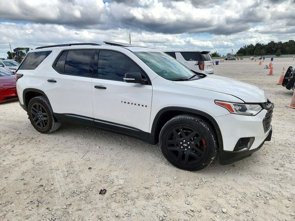2019 CHEVROLET TRAVERSE Premier — Passenger 3/4