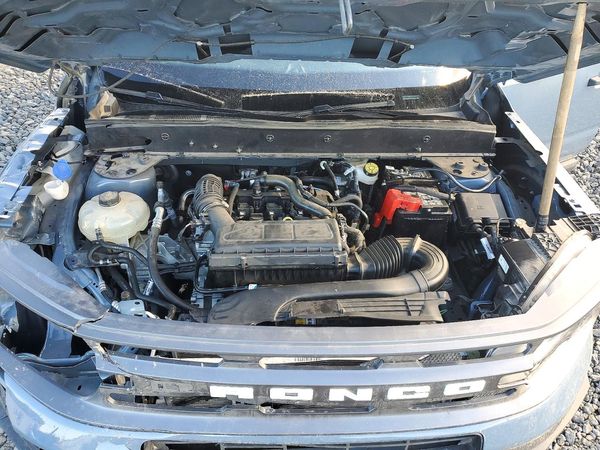 2025 FORD BRONCO BIG BEND — Engine bay