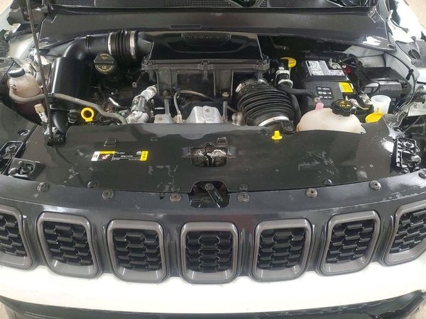 2025 JEEP COMPASS Trailhawk — Engine bay