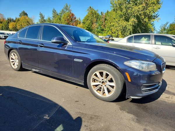 2014 BMW 528 xDrive — Passenger 3/4